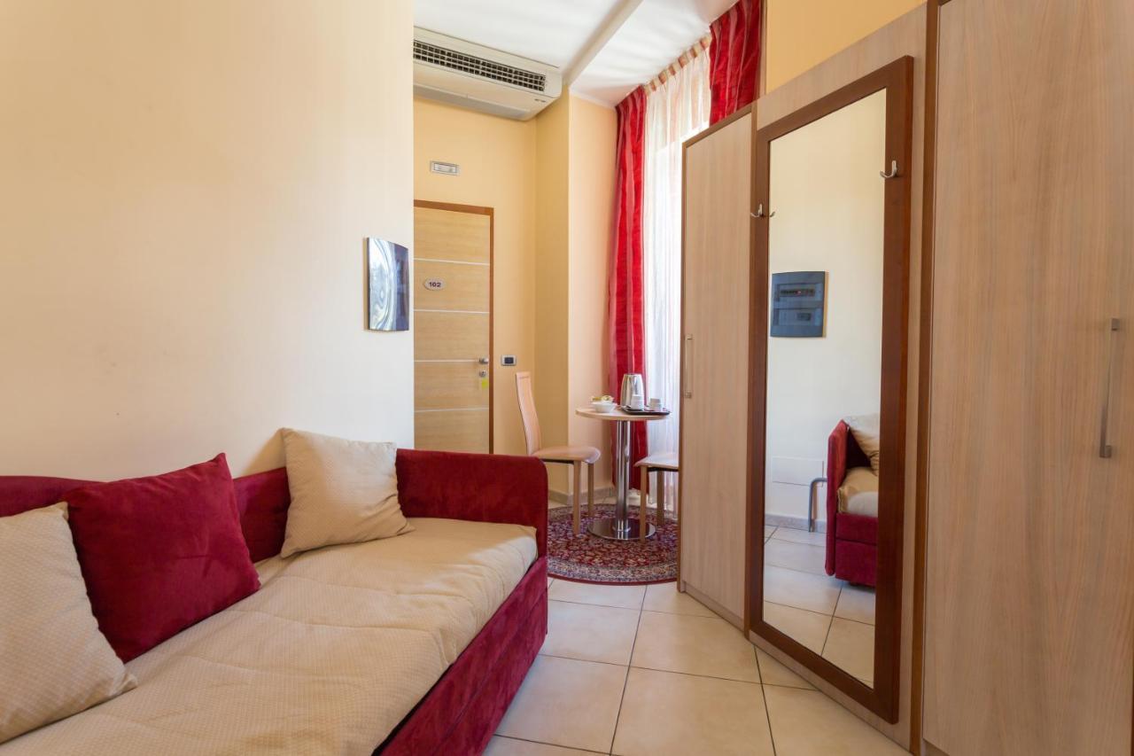 Hotel Conte Ruggero Serra San Bruno Eksteriør billede