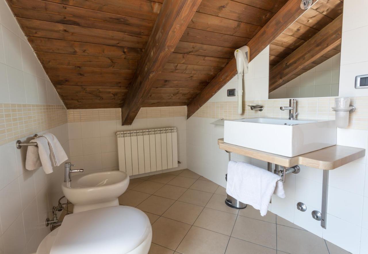 Hotel Conte Ruggero Serra San Bruno Eksteriør billede