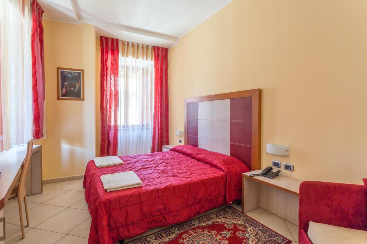 Hotel Conte Ruggero Serra San Bruno Eksteriør billede
