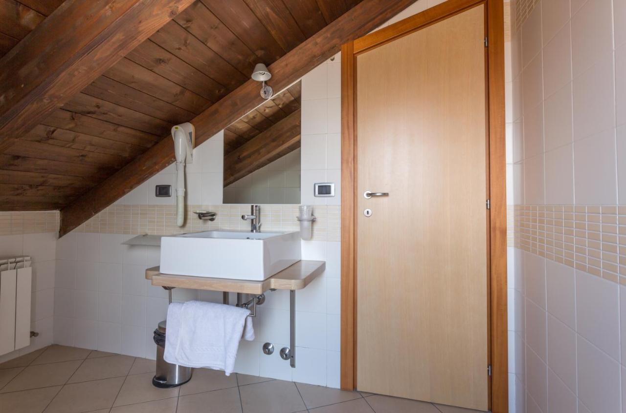 Hotel Conte Ruggero Serra San Bruno Eksteriør billede