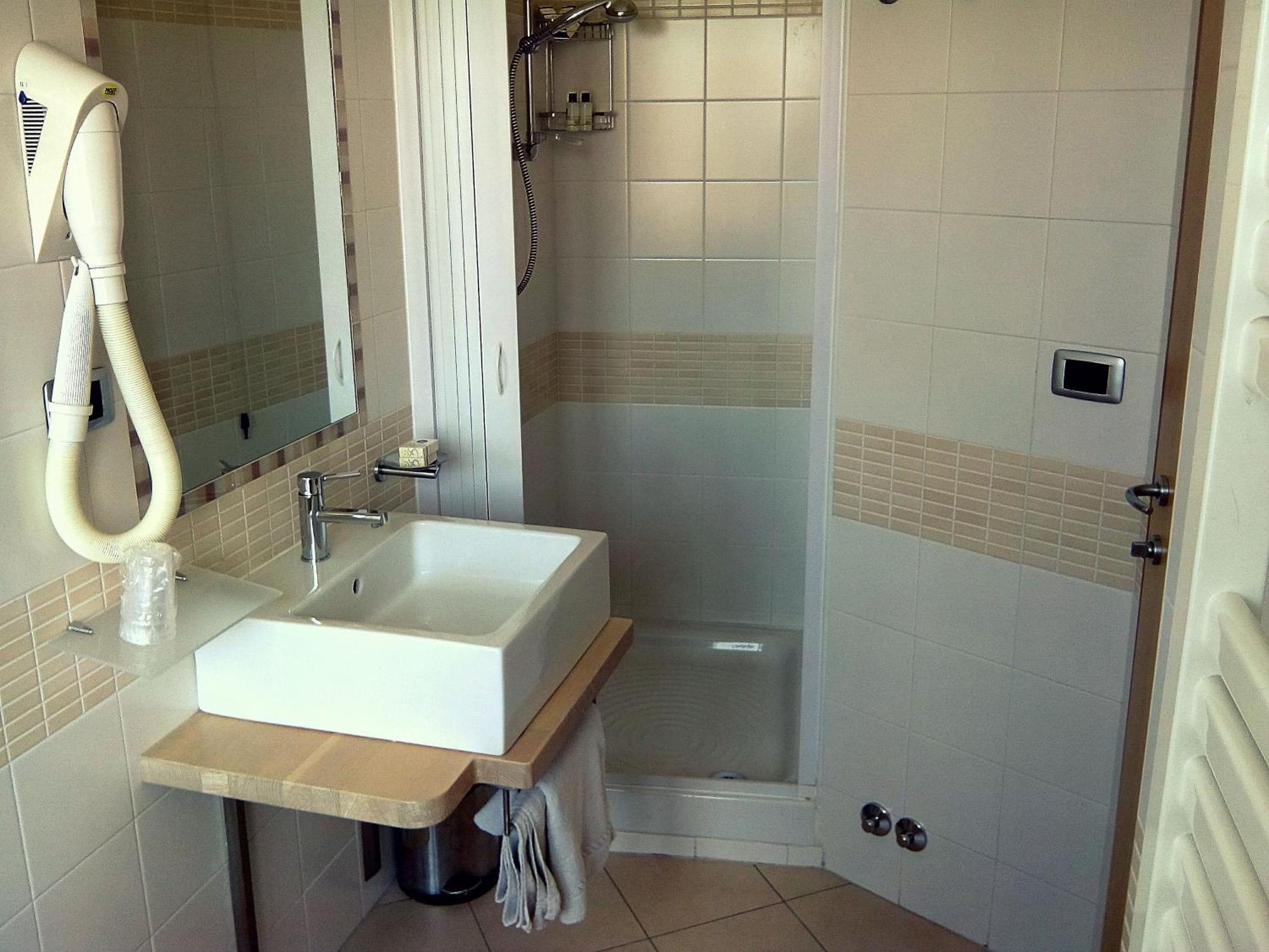 Hotel Conte Ruggero Serra San Bruno Værelse billede