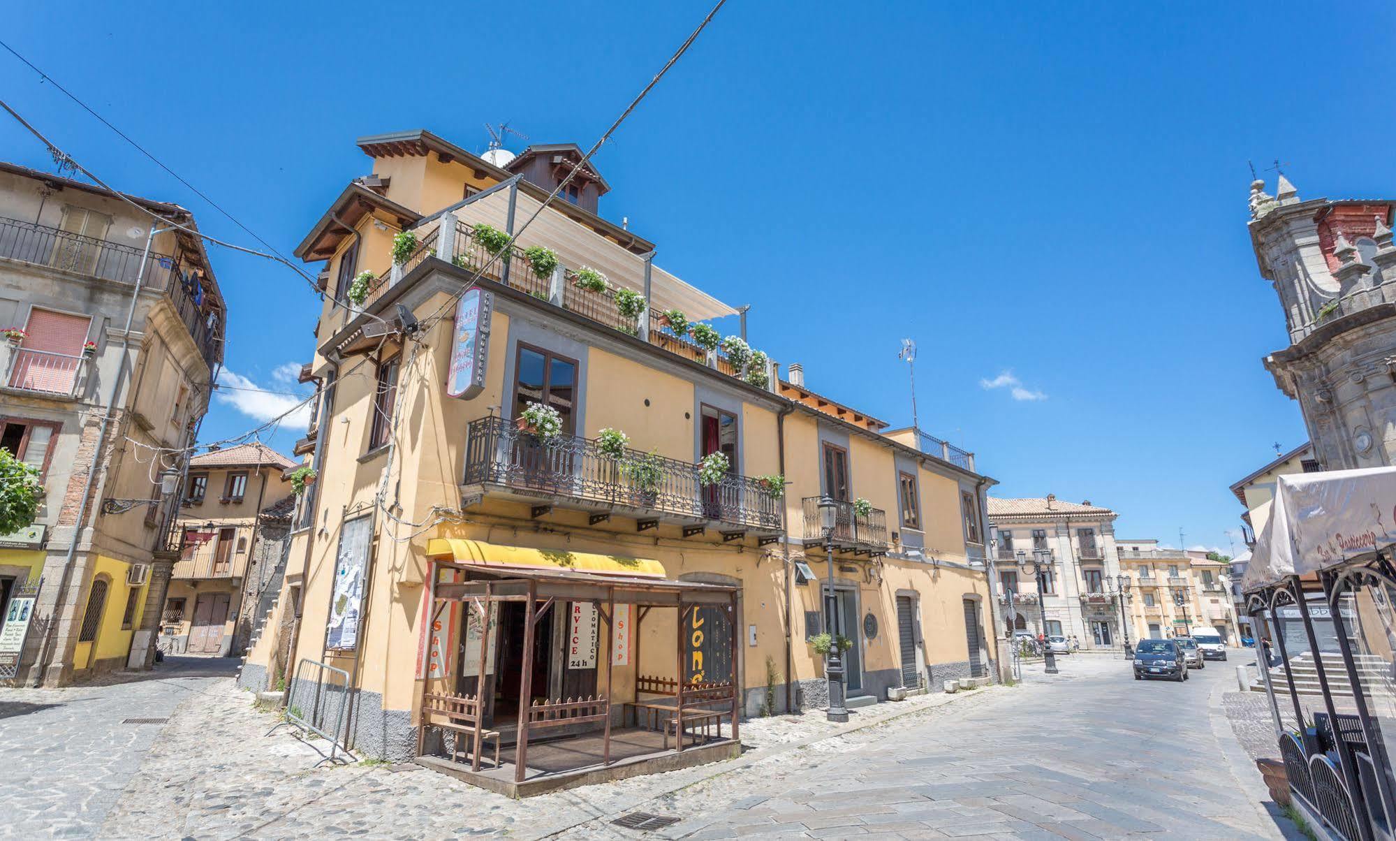 Hotel Conte Ruggero Serra San Bruno Eksteriør billede