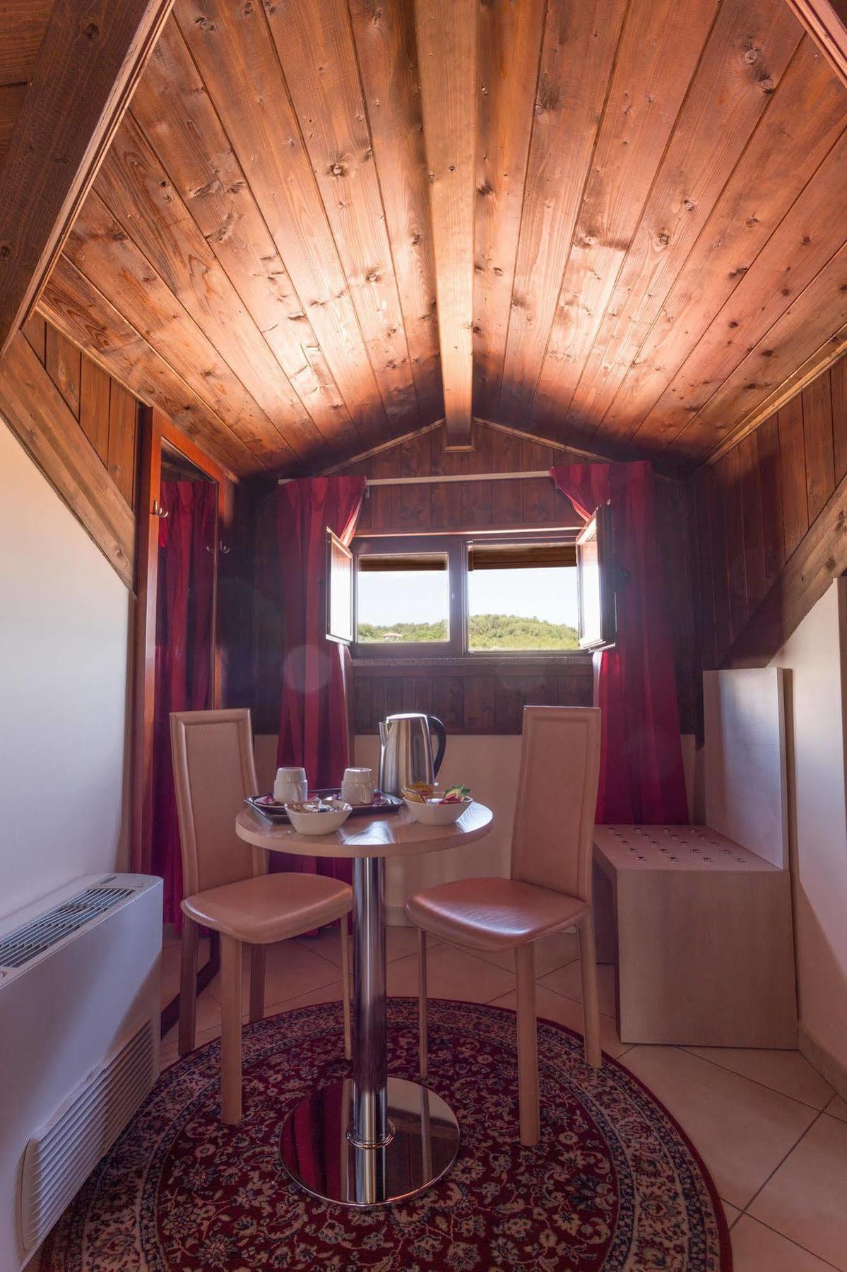Hotel Conte Ruggero Serra San Bruno Eksteriør billede
