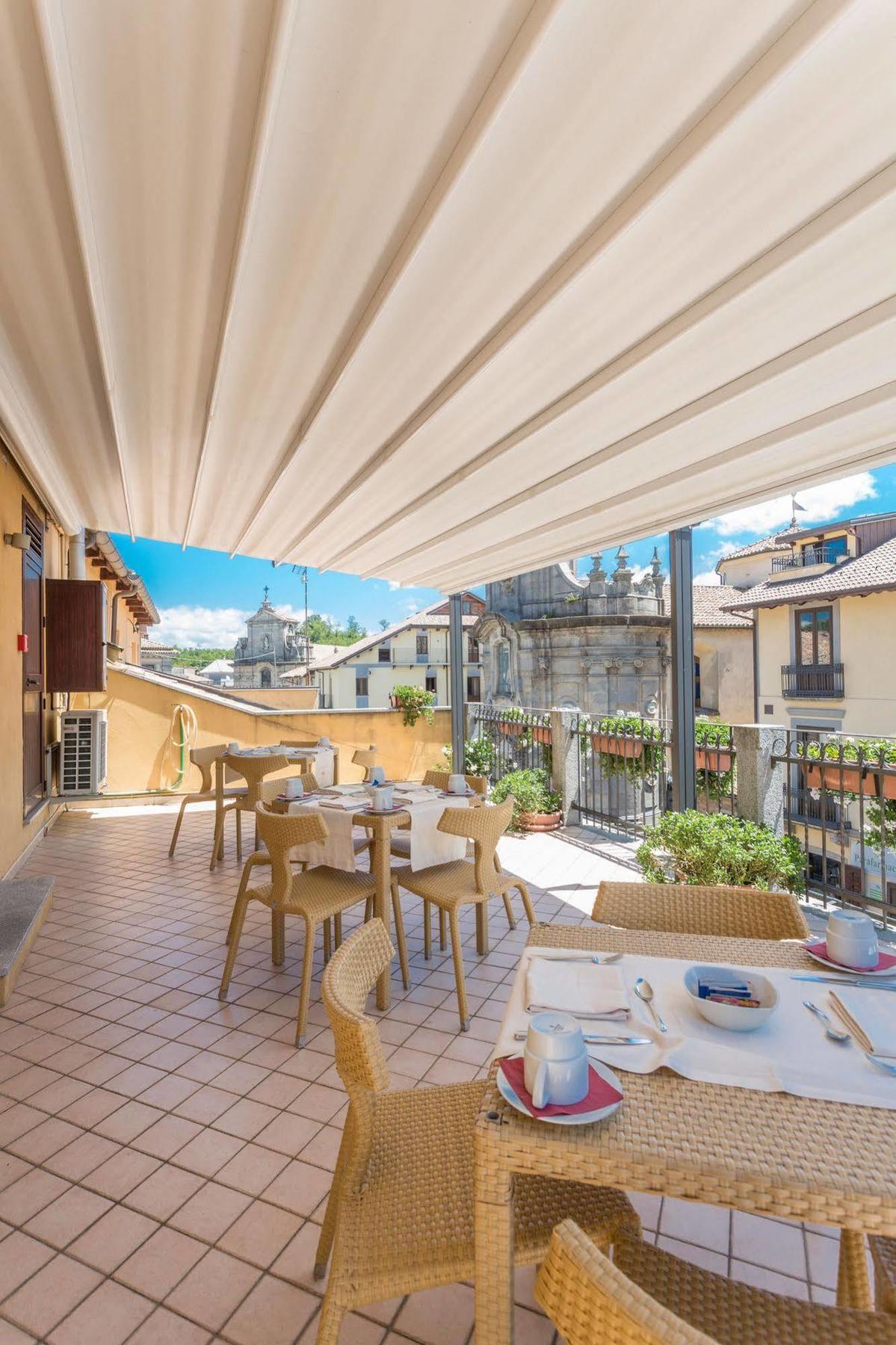 Hotel Conte Ruggero Serra San Bruno Eksteriør billede