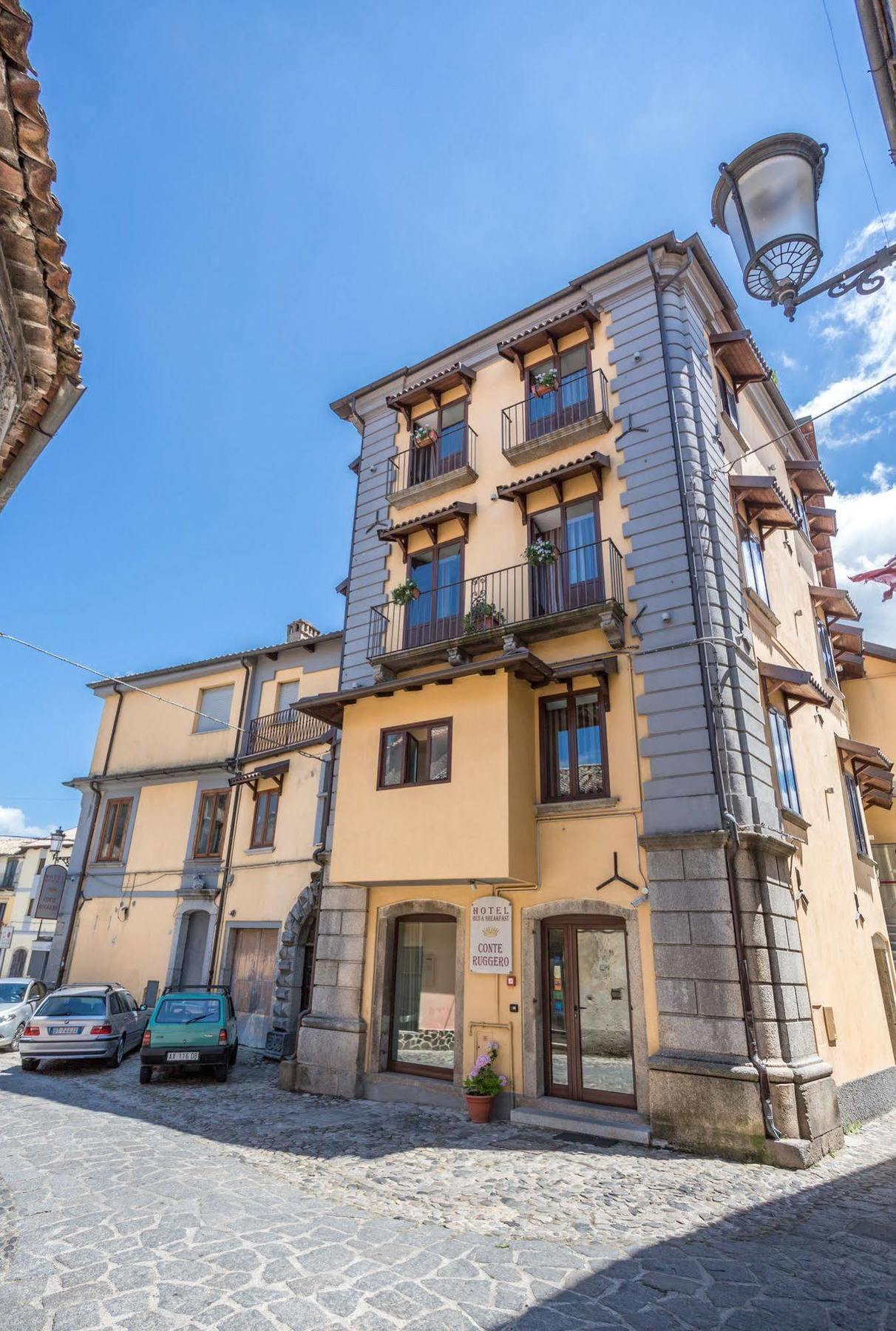 Hotel Conte Ruggero Serra San Bruno Eksteriør billede
