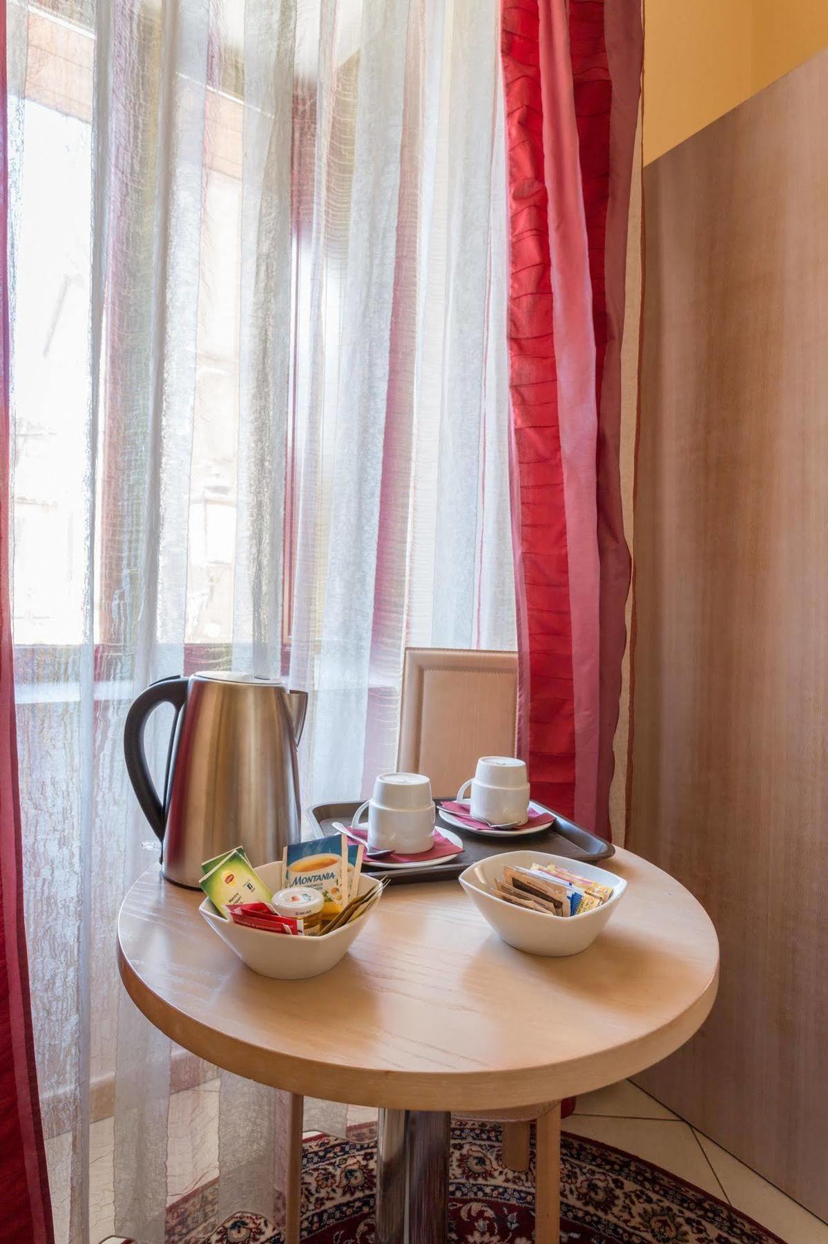Hotel Conte Ruggero Serra San Bruno Eksteriør billede